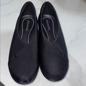 Aravon Women's Elegant Black Loafers